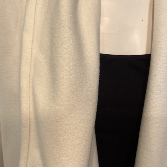 Coat - Picture 2 of 8